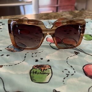 Jessica Simpson Oversized Sun Glasses